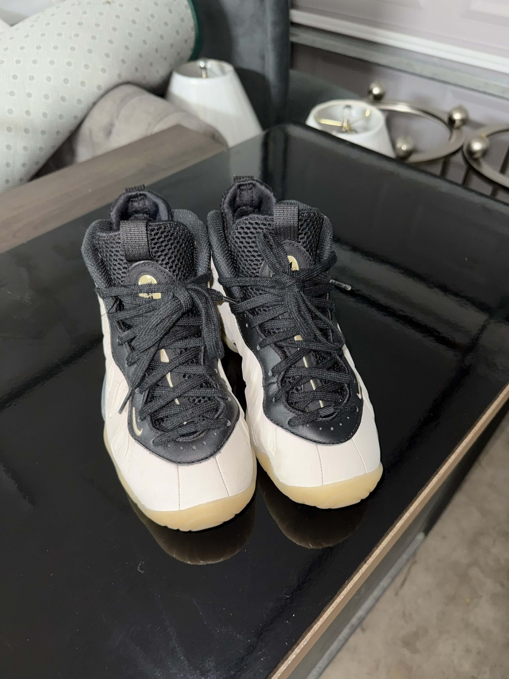 Nike Kids Sneakers Black and Cream with Gum Sole